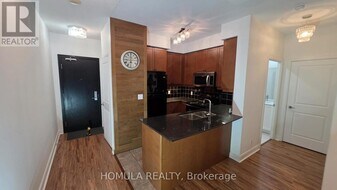 90 Absolute Ave in Mississauga, ON - Building Photo