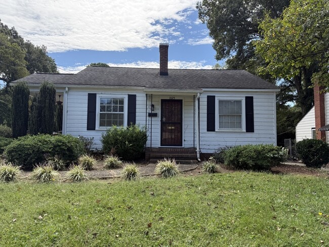 1025 Druid Cir in Charlotte, NC - Building Photo - Building Photo