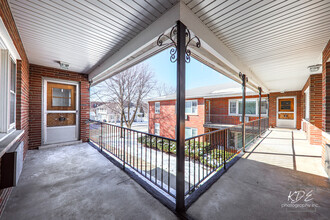 129 W Franklin Ave in Naperville, IL - Foto de edificio - Building Photo