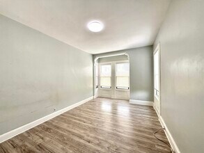 366 Central Ave in Jersey City, NJ - Building Photo - Building Photo