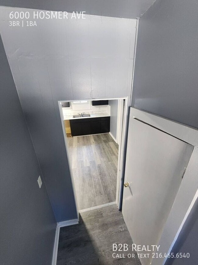 property at 6000 Hosmer Ave