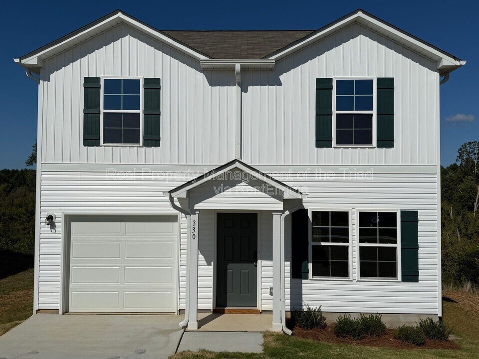 330 Peacock Cir in Lexington, NC - Building Photo