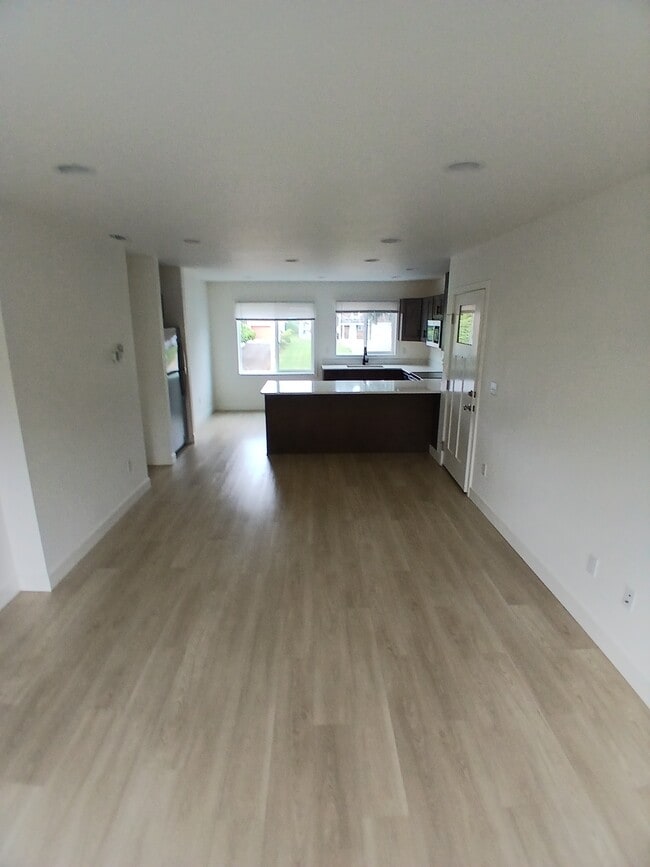 1803 Pacific Ave N in Long Beach, WA - Building Photo - Building Photo