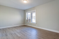 725 W Brompton Ave, Unit DD in Chicago, IL - Building Photo - Building Photo