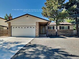 2933 S Argonne St in Aurora, CO - Building Photo