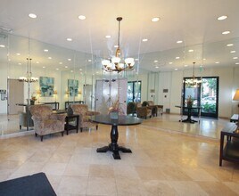 15040 Moorpark St in Sherman Oaks, CA - Building Photo - Building Photo