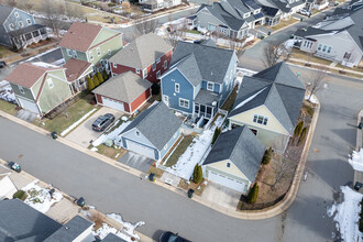 681 Fielding Run Dr in Crozet, VA - Foto de edificio - Building Photo