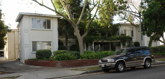 Casa Sierra Apartments in Pasadena, CA - Building Photo - Building Photo