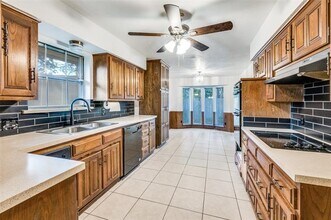 6 Longhurst Ct in Pantego, TX - Building Photo - Building Photo