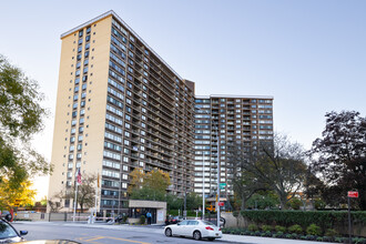 The Bay Club in Bayside, NY - Building Photo - Building Photo