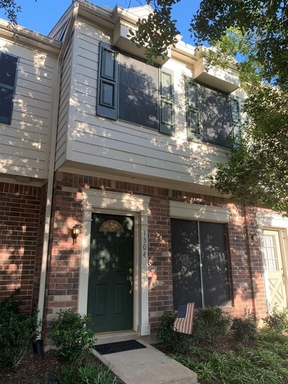 property at 2910 Grants Lake Blvd