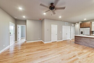 6132 S Kimbark Ave, Unit 1W in Chicago, IL - Building Photo - Building Photo