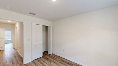 1871 Waltrip St in North Port, FL - Building Photo - Building Photo