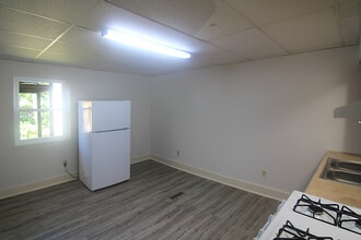 431 Rebecca Ave, Unit 2 in Pittsburgh, PA - Building Photo - Building Photo