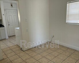 1803 49th St in Lubbock, TX - Building Photo - Building Photo