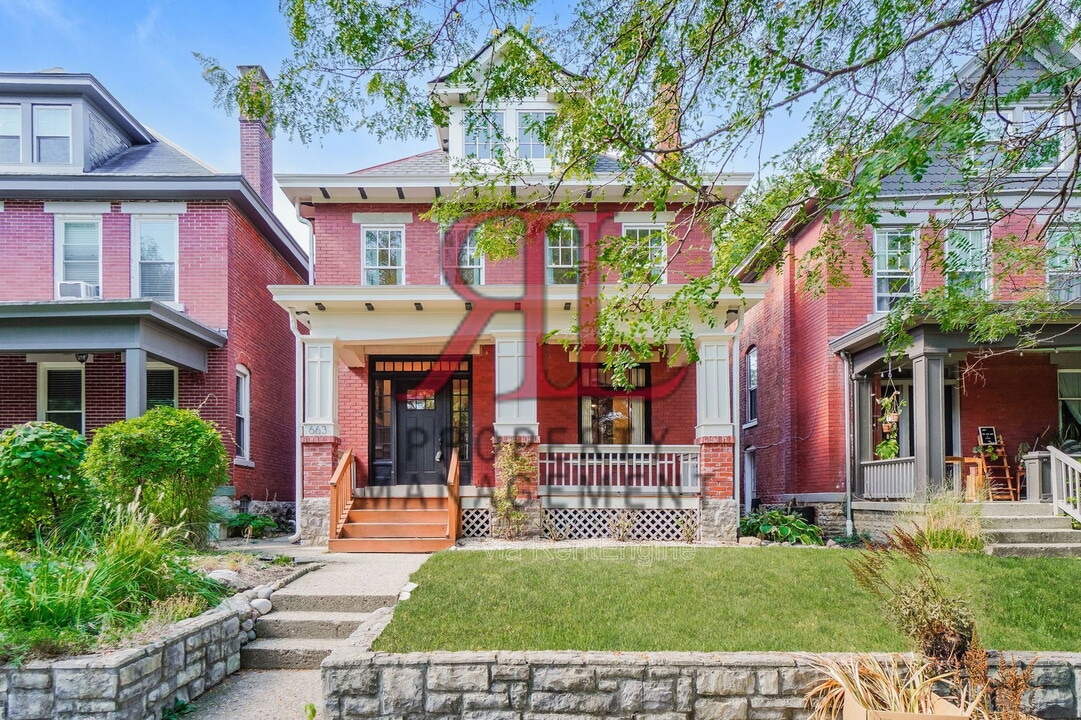 663 Wilson Ave in Columbus, OH - Building Photo