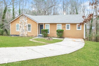 4914 Sandberg Ct in Stone Mountain, GA - Building Photo - Building Photo