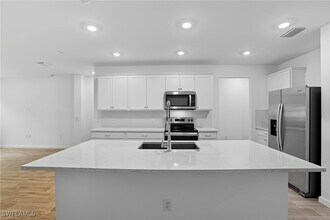 27881 Radiant Ct in Bonita Springs, FL - Building Photo - Building Photo