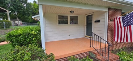 1224 Lamont Dr in Winston-Salem, NC - Building Photo - Building Photo