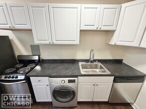 3333 N Marshfield Ave, Unit 102 in Chicago, IL - Building Photo - Building Photo