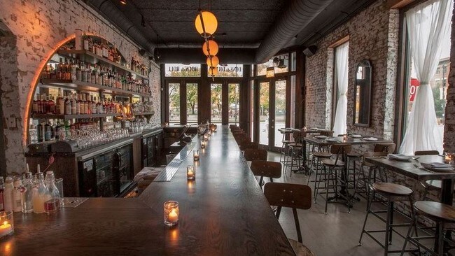 1329 W Chicago Ave in Chicago, IL - Building Photo - Interior Photo