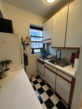 358 E 51st St in New York, NY - Building Photo - Building Photo