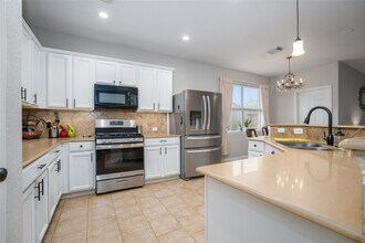 6142 Bradie Ct in League City, TX - Building Photo - Building Photo