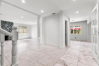 15419 Valerio St in Van Nuys, CA - Building Photo - Building Photo