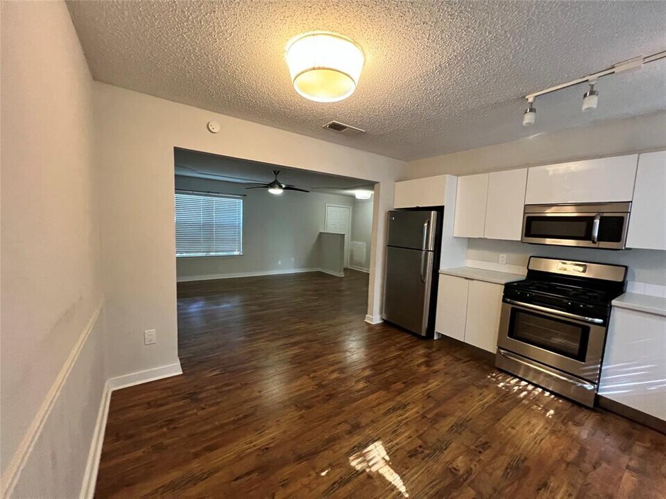 2000 Magnolia Dr in Round Rock, TX - Building Photo
