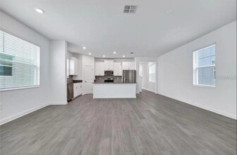 9809 Introduction Wy in Orlando, FL - Foto de edificio - Building Photo