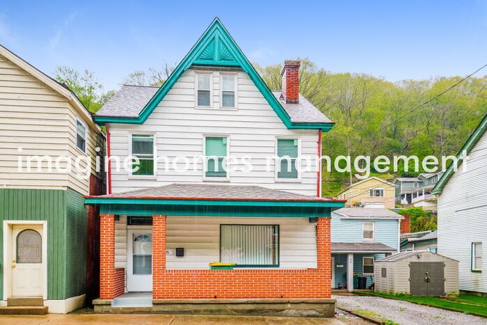 96 Kittanning Pike in Pittsburgh, PA - Building Photo