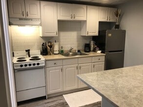 50 Sugar Toms Ln, Unit Studio by the Bay in East Norwich, NY - Building Photo - Building Photo
