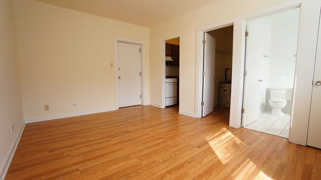 property at 1852 N Humboldt Dr