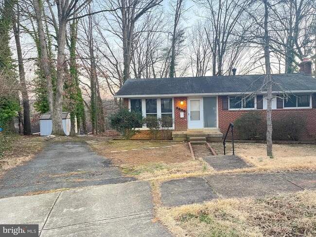 6323 Fenton Ct in Alexandria, VA - Building Photo - Building Photo