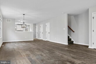 1024 Collings Ave in Oaklyn, NJ - Foto de edificio - Building Photo