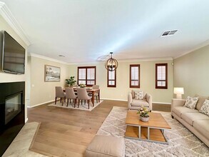 4056 Villeroy Ave in Las Vegas, NV - Building Photo - Building Photo