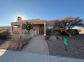 1903 Coyote Ridge Dr in Las Cruces, NM - Building Photo