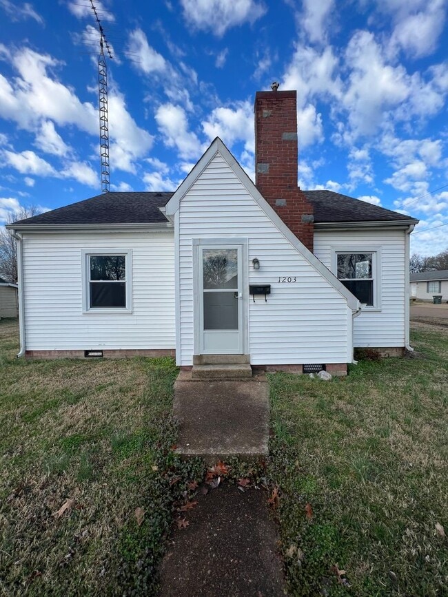 property at 1203 S 2nd St