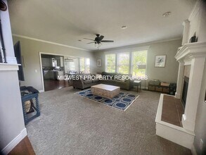 932 Elder Ct in Raymore, MO - Building Photo - Building Photo