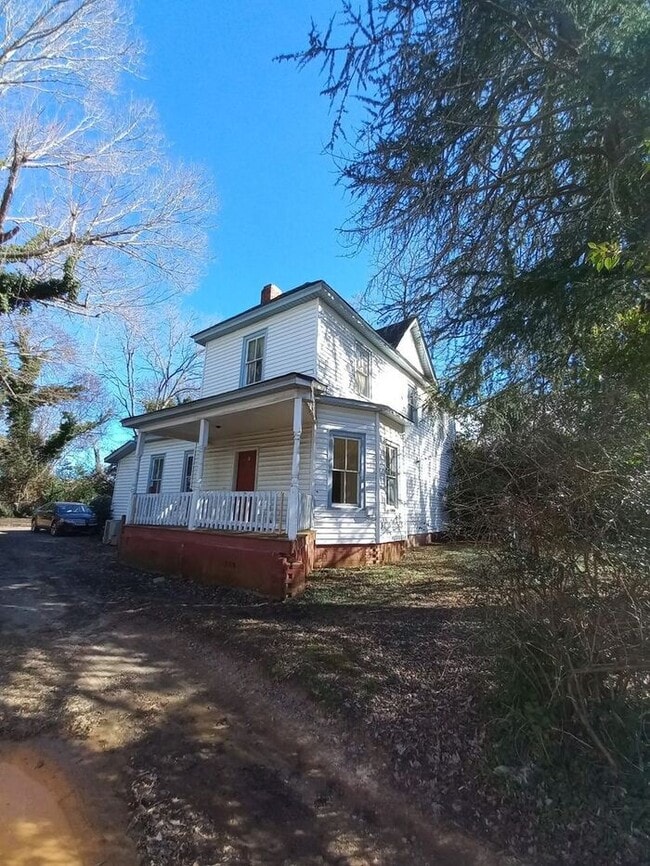 property at 809 Edgefield St