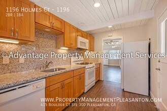 1196 Holmes Ct in Livermore, CA - Foto de edificio - Building Photo