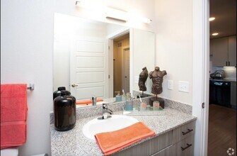 1800 S I- 35 Service Rd in Austin, TX - Building Photo - Building Photo