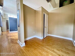 1516 Hepburn Ave in Louisville, KY - Building Photo - Building Photo