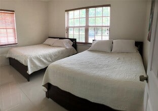 625 East Dr in Miami Springs, FL - Building Photo - Building Photo
