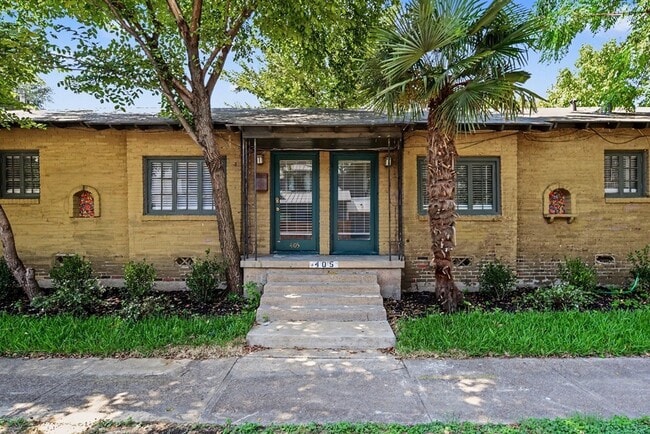 property at 405 N Prairie Ave