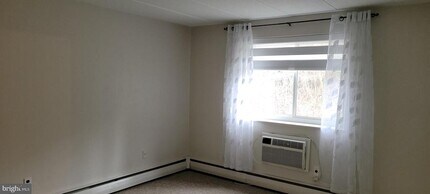 21 Dougherty Blvd in Glen Mills, PA - Building Photo - Building Photo