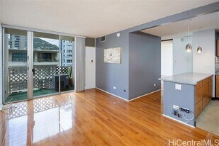 1415 Punahou St in Honolulu, HI - Building Photo