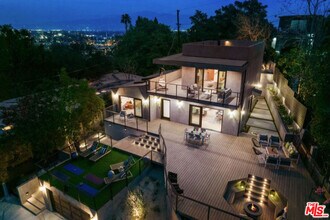 3936 Farley Ct in Los Angeles, CA - Building Photo - Building Photo