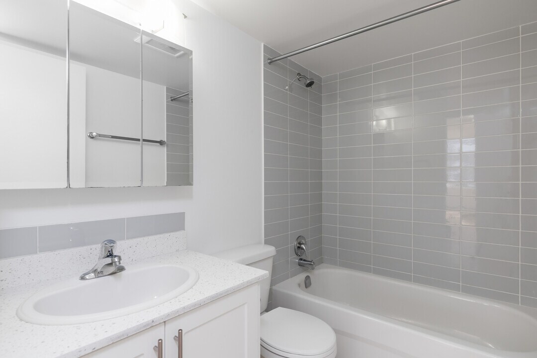 2040 Nelson St. in Vancouver, BC - Building Photo