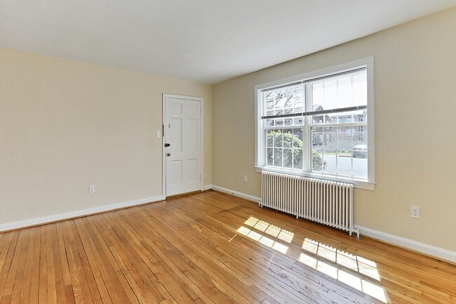 2107 5th St S, Unit 3 in Arlington, VA - Building Photo - Building Photo